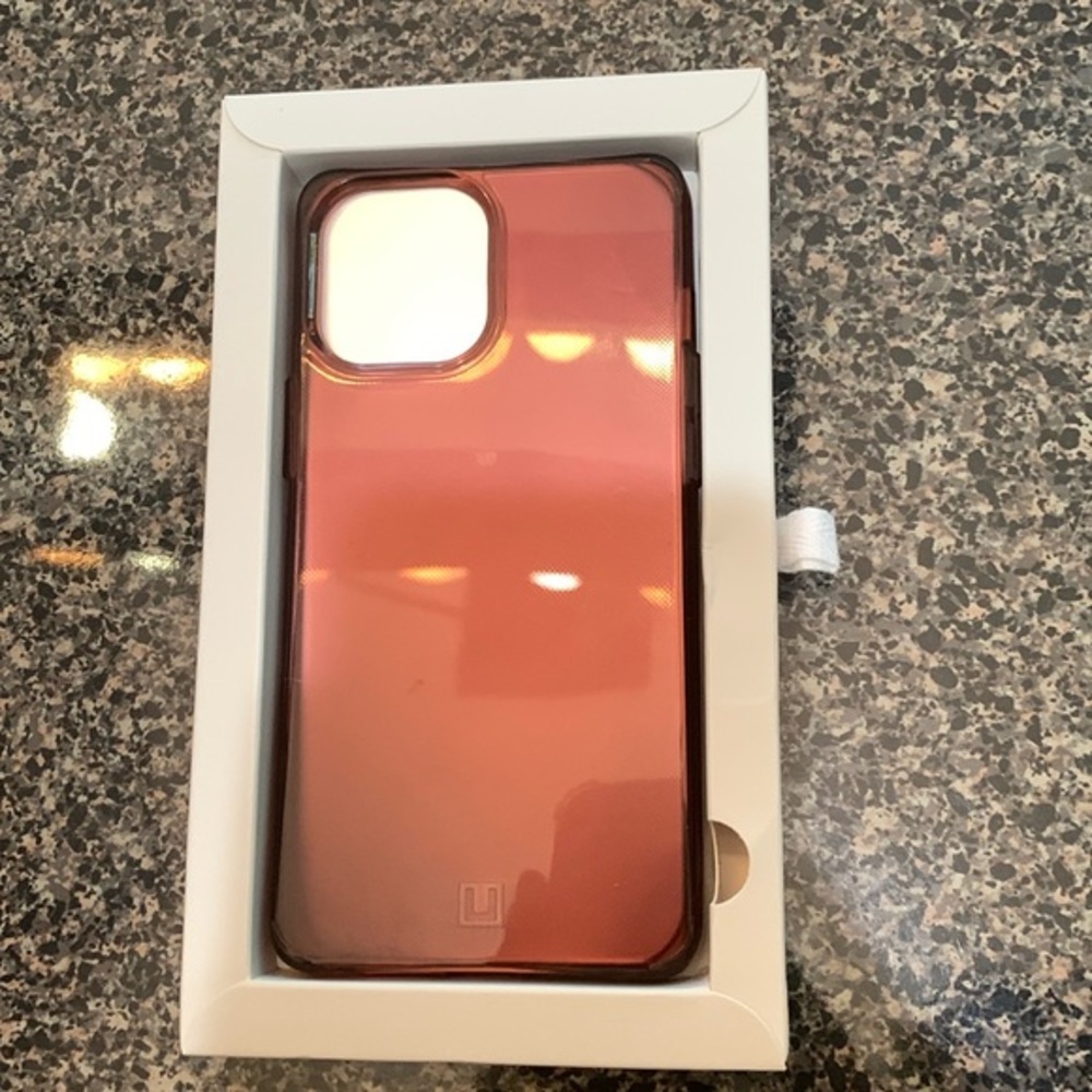 iPhone 12 Pro Max “Mouve” case